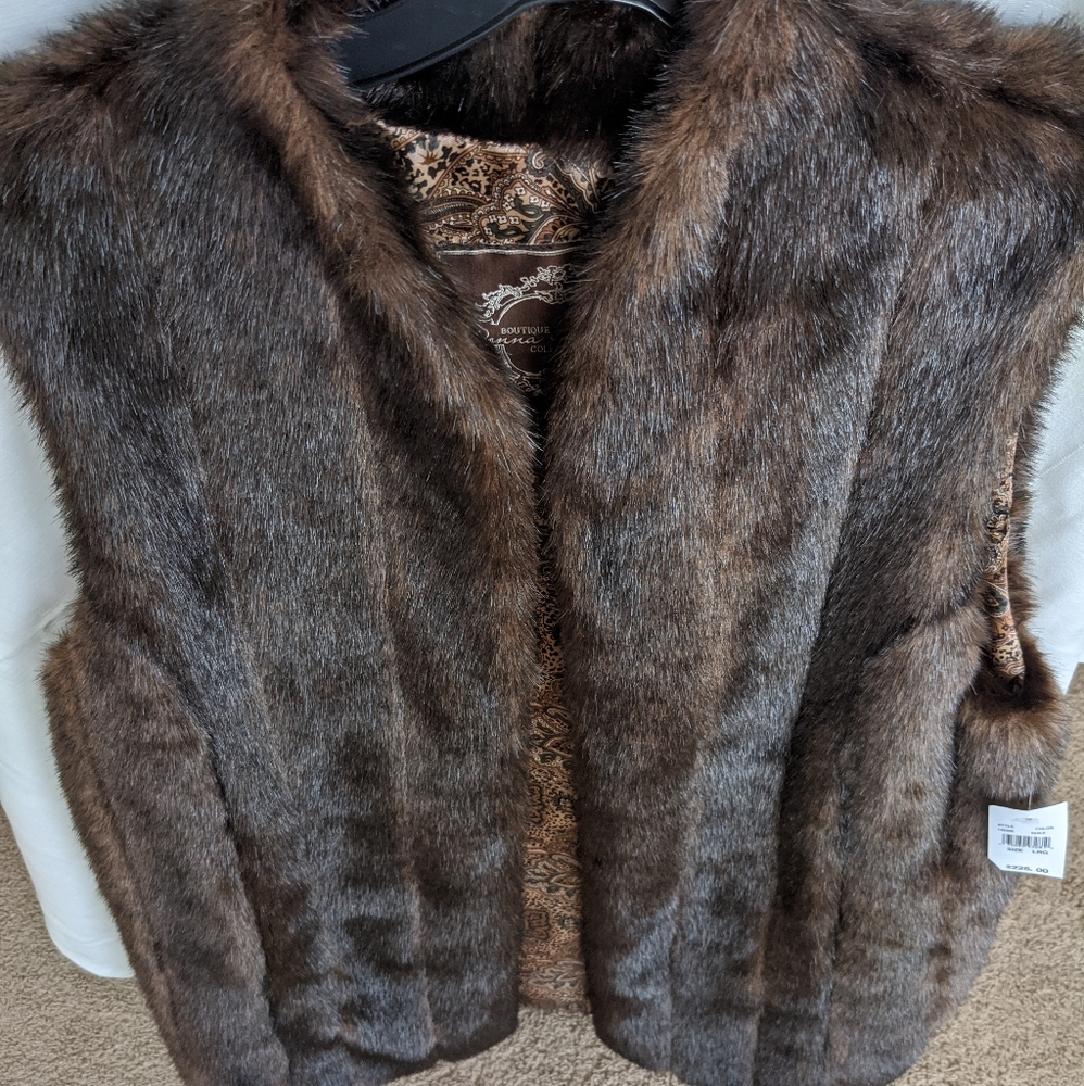 Vest faux fur brown Donna salyers
